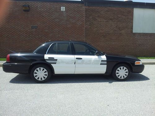 2007 ford crown victoria police interceptor sedan 4-door 4.6l