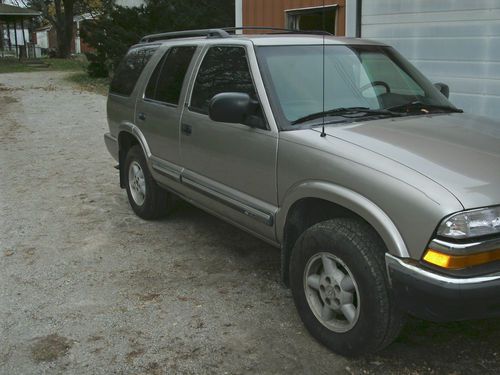 2000 chevrolet blazer ls sport utility 4-door 4.3l