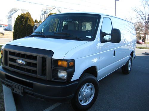 2009 ford econoline e250 ffvcargo van,v8-4.6l,runs new and clean 91k