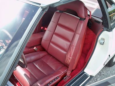 1988 CADILLAC ALLANTE,49K MILES,PEARL WHITE,BOTH TOPS,1 OWNER CAR, NO RESERVE!, image 40