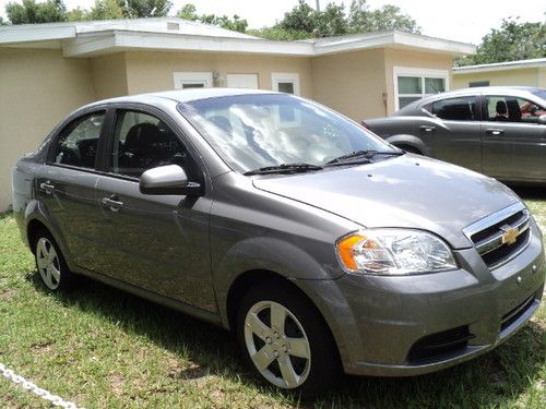 2011 chevrolet aveo lt sedan 4-door 1.6l