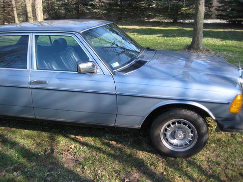 1984 Mercedes Benz 300D turbo diesel automatic W123 silver, US $3,800.00, image 4