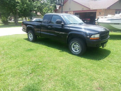2000 dodge dakota sport extended cab  4x4 truck
