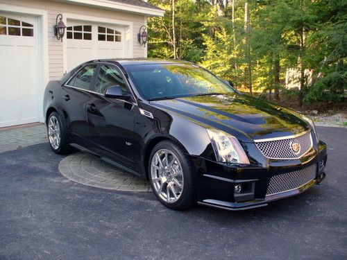2010 cadillac cts-v like new!!! showroom condition, every available option! auto