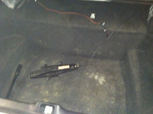 White Ford Crown Victoria Police Package, image 2