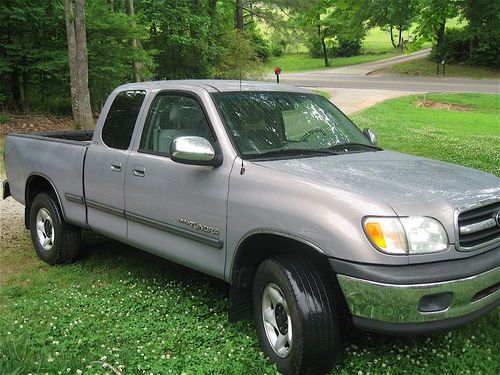 2002 toyota tundra sr5 4 x 4 access cab 4.7l engine runs great o.b.o.