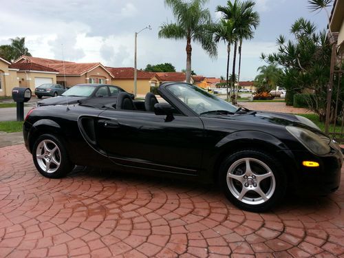 2001 toyota mr2 spyder, triple black..clean...runs great  convertible