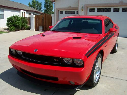 2010 dodge challenger r/t coupe 2-door 5.7l