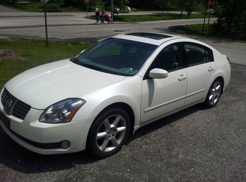 2004 nissan maxima se sedan 4-door 3.5l