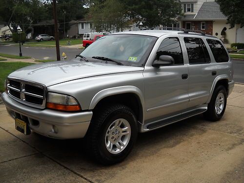 Dodge durango slt 3rd row low miles garage kept very clean