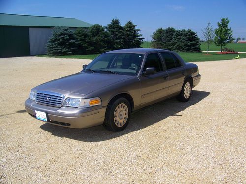 2005 ford crown vic police interceptor