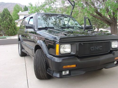 Gmc typhoon 1992 suv awd black low mileage new engine