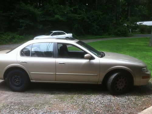 1997 nissan maxima se sedan 4-door 3.0l