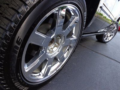 Premium 6.2L NAV AWD Trip Computer Power Door Locks Power Windows Heated Seat(s), image 6