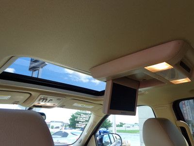 Premium 6.2L NAV AWD Trip Computer Power Door Locks Power Windows Heated Seat(s), image 12