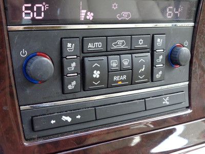 Premium 6.2L NAV AWD Trip Computer Power Door Locks Power Windows Heated Seat(s), image 13