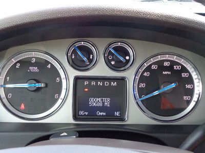 Premium 6.2L NAV AWD Trip Computer Power Door Locks Power Windows Heated Seat(s), image 19