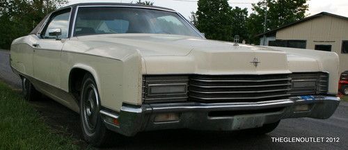 Demolition derby car 1970 lincoln continental solid low mileage 460 c.i. car no