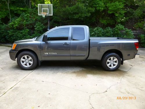 2009 nissan titan king cab se 22k miles loaded