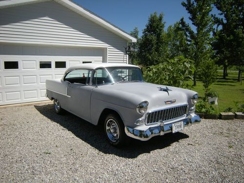 1955 chevy 210 hardtop 327 muncie 4speed  9" posi chevrolet 55 bel air  150
