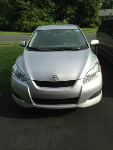 2009 toyota matrix base wagon 4-door hatch back 1.8l