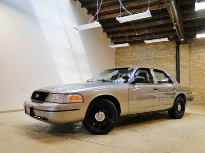 08 crown victoria, p71 police, rare az beige, 82k miles, clean, well kept, look