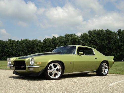 Very slick pro touring 6 speed 12 bolt 1971 chevy camaro gm 70 71 72 73 69 68 67