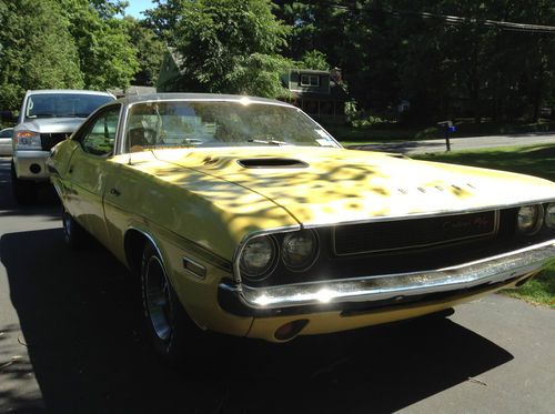 1970 dodge challenger. r/t