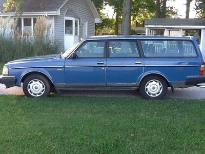 Clean 240 wagon 176k auto serviced and ready to go