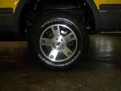 FX4 Truck 5.4L CD 4 Speakers AM/FM radio AM/FM Stereo/Clock/CD Air Conditioning, image 5