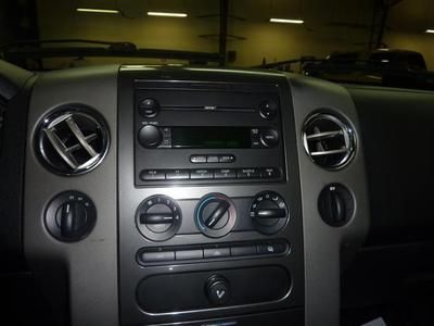 FX4 Truck 5.4L CD 4 Speakers AM/FM radio AM/FM Stereo/Clock/CD Air Conditioning, image 20