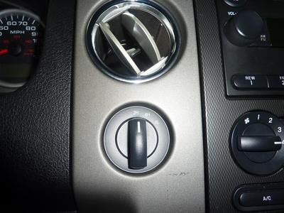 FX4 Truck 5.4L CD 4 Speakers AM/FM radio AM/FM Stereo/Clock/CD Air Conditioning, image 25