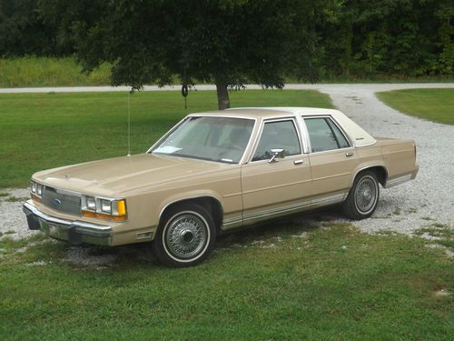 1989 ford ltd crown victoria base sedan 4-door 5.0l