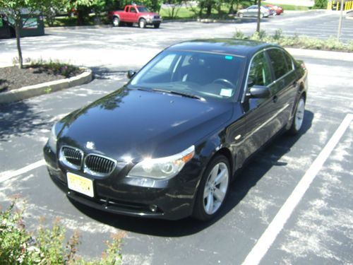 Handsome, all black 525xi, 18" wheels, hid headlmaps, clean title, nice shape