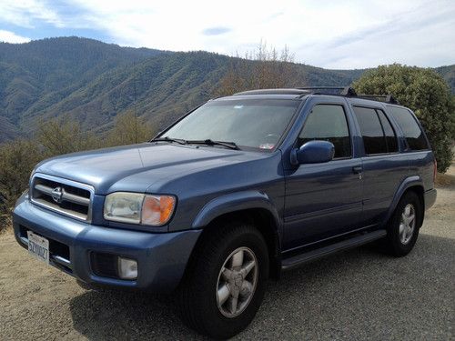 2001 nissan pathfinder le 4x4 128k miles, aka big blue - not your gramma's car!