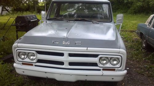 1969 gmc 2500 pick up truck