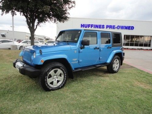 Unlimited sahara 6-spd 4x4 hardtop surf blue!