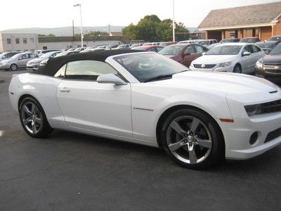 Garage kept Warranty Low miles Convertible Smoke free Excellent condition, image 4
