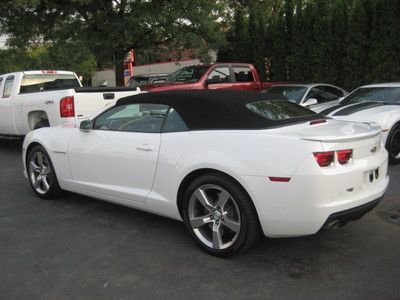 Garage kept Warranty Low miles Convertible Smoke free Excellent condition, image 8