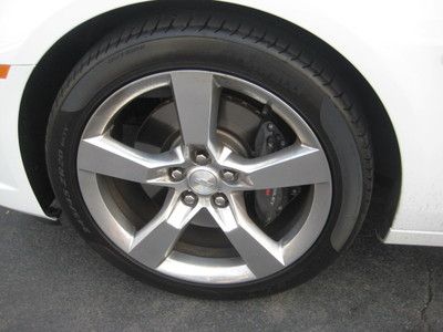 Garage kept Warranty Low miles Convertible Smoke free Excellent condition, image 10