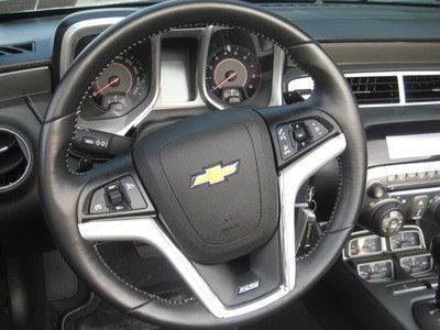 Garage kept Warranty Low miles Convertible Smoke free Excellent condition, image 20
