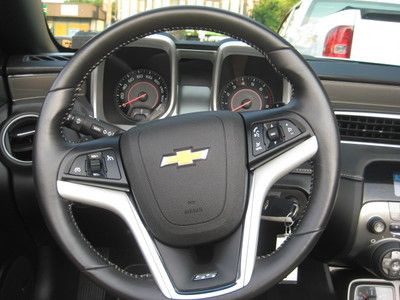 Garage kept Warranty Low miles Convertible Smoke free Excellent condition, image 28