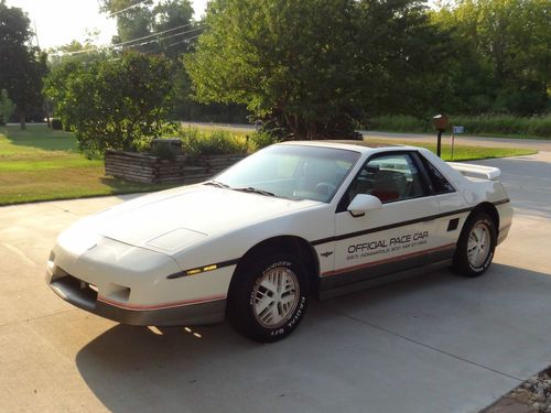 1984 pontiac fiero indy pace car