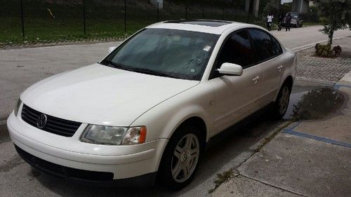 2001 volkswagen passat glx sedan 4-door 2.8l