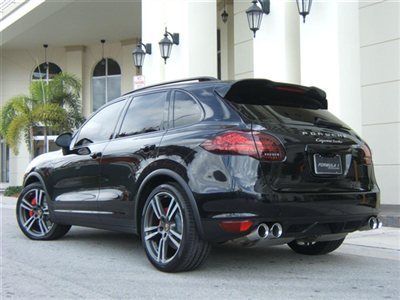 2012 porsche cayenne turbo 6k miles