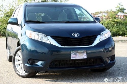 2011 toyota sienna le awd rear camera sunshades bluetoot power doors dual air