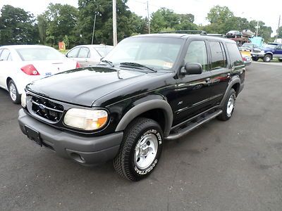 No reserve 2001 ford explorer xls 4x4 drives great newer tires
