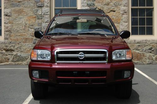 2002 nissan pathfinder se sport utility 4-door 3.5l 4wd maroon / red
