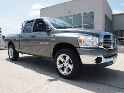 Slt 5.7l hemi local trade clean carfax pre-owned tow package