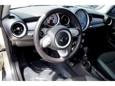 PANO ROOF AUTOMATIC VINYL INTERIOR FRESHLY SERVICED, US $16,777.00, image 7